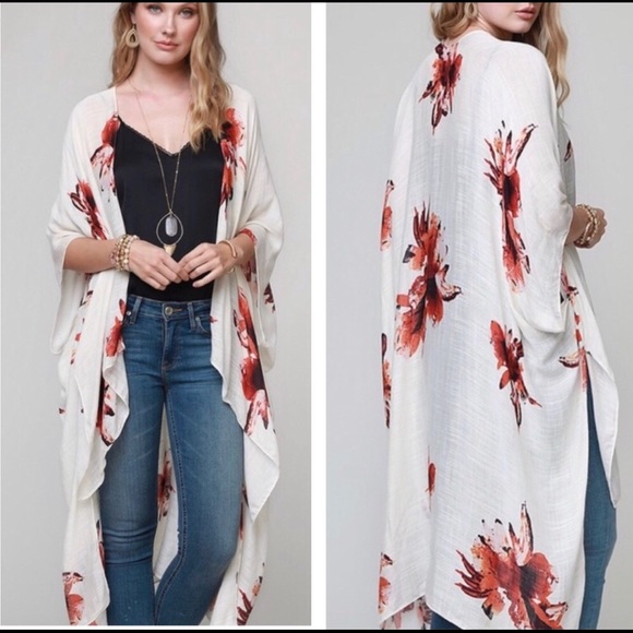 Other - 1 LEFT! NWT Floral Kimono